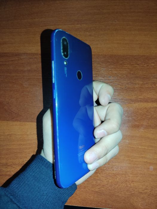 Redmi 7 Arzon narxda faqat ekrani singan