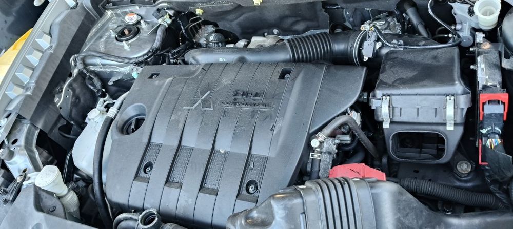 Vând Piese Mitsubishi ASX 2,2 diesel an 2014