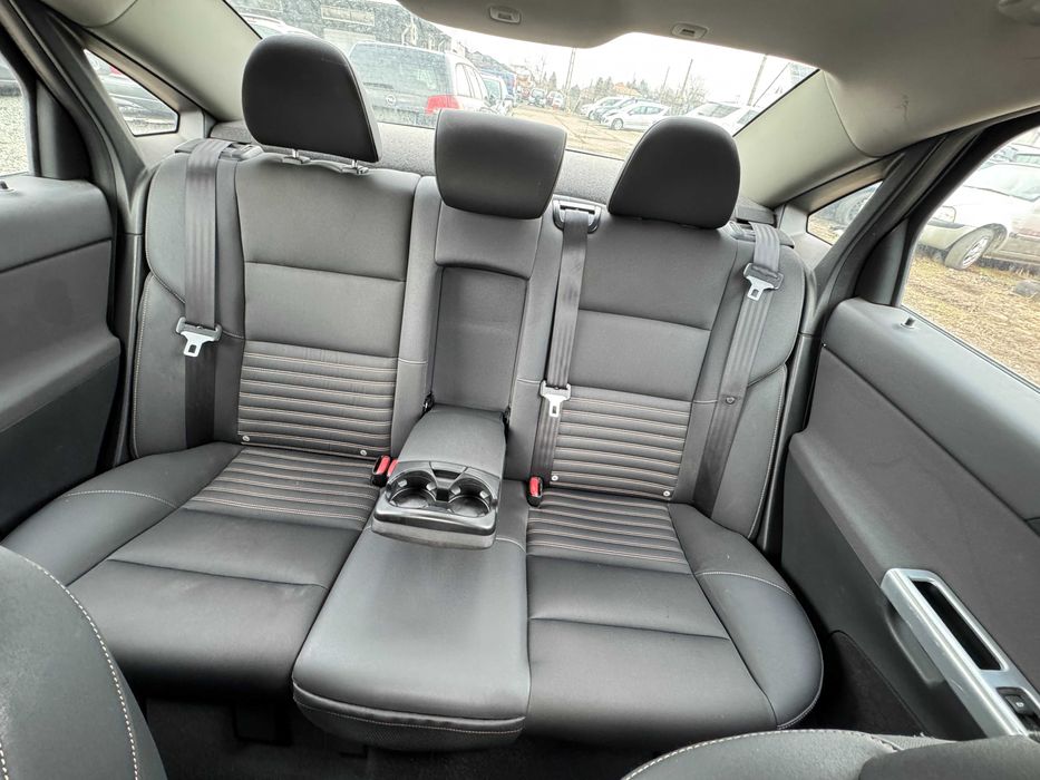 Dezmembrez Volvo S40 an 2010 1.6 Diesel 109 cp cutie Manula 6+1 Trepte