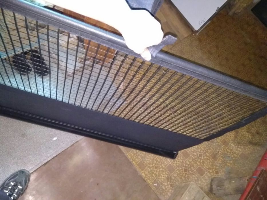 Продам шторку багажника