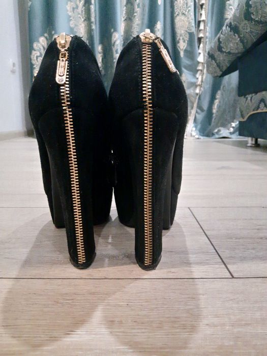 Продам туфли осенние