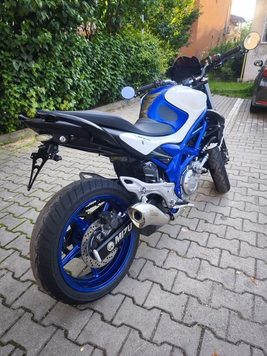 Suzuki Gladius (SFV650A) Limitat A2 35kw 2011