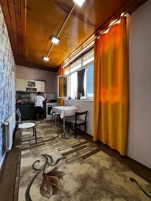 2в4/2/4 76м2 77-серия Дом Быта кирпич