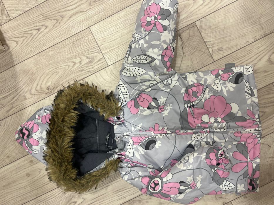 Продам зимний костюм для девочки