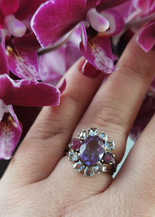 Inel vintage superb din aur de 18k cu diamante naturale și certificat