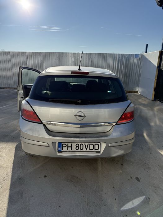 Opel Astra H  1.6 Benzina