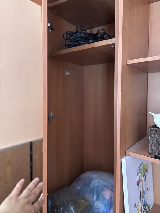 Шкаф (можно разделить по частям)