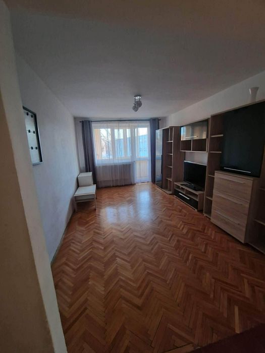 Ofer spre inchiriere apartament cu 2 camere Turda