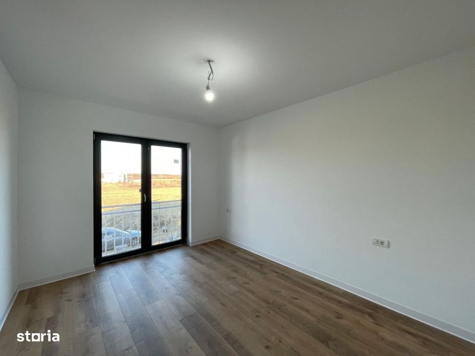 Duplex despartit prin camera tehnica  finisaje premium Mosnita