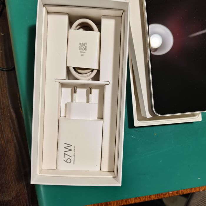 Смартфон  Xiaomi 13