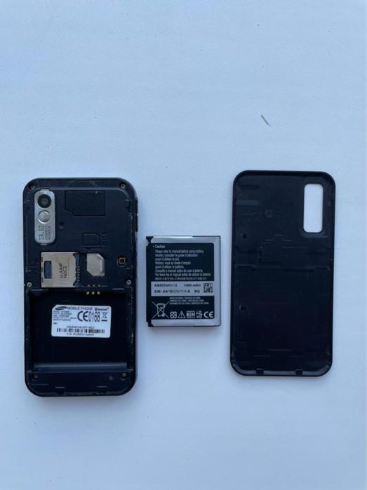 Сенсорный телефон Samsung GT-S5230