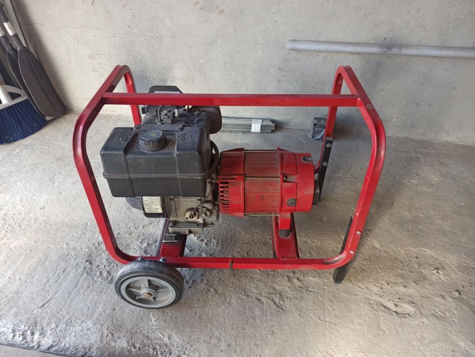 Бензиновый генератор Generac ET4200