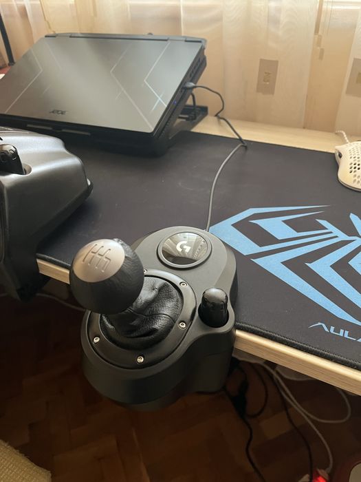 Геймарски волан Logitech G29