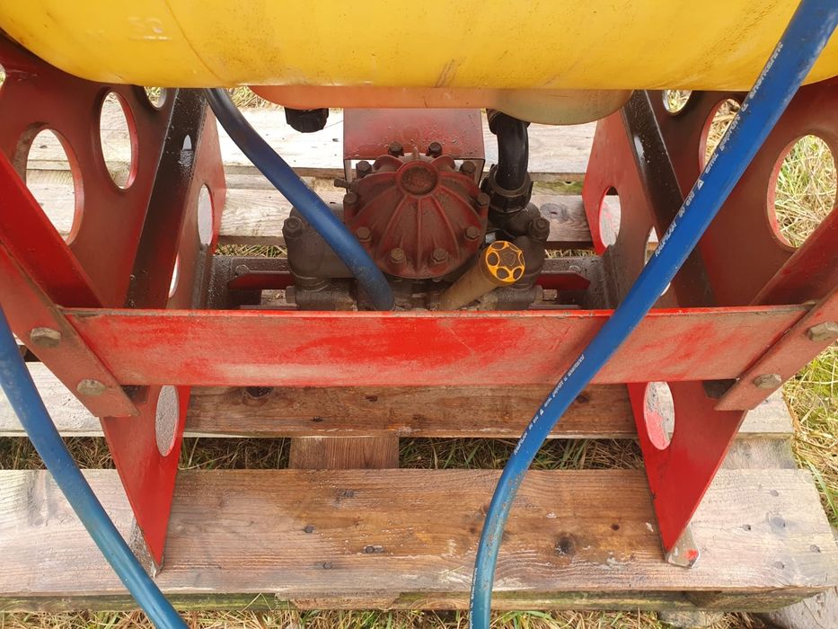 Instalație erbicidat