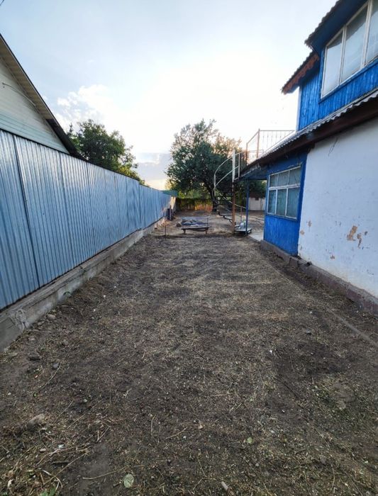 Уборка  участков .суботники у вас