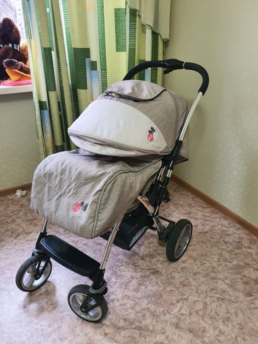 Коляска с перекидной ручкой