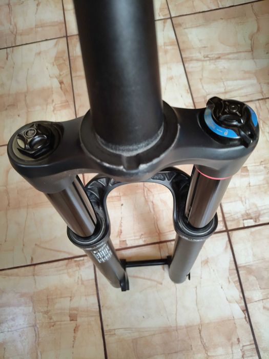 furca Rock Shox Pike manitou skareb