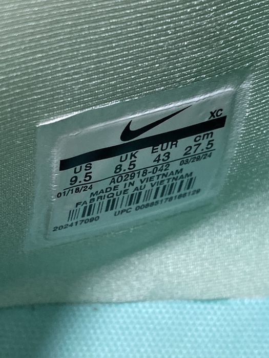 Продам кроссовки naik kyrie 5 squidward