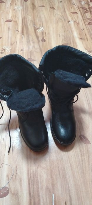 Продам берцы зимние