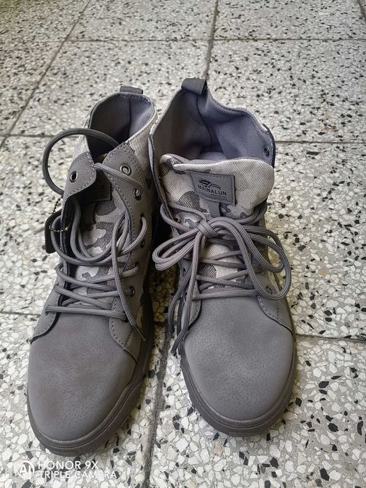 Нови мъжки кецове