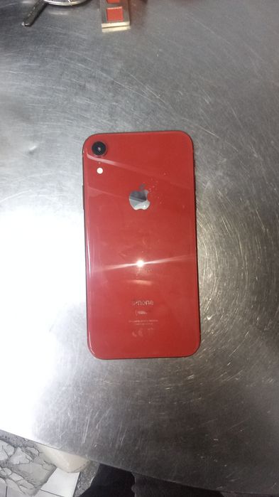 Продаю iPhone XR 64гб
