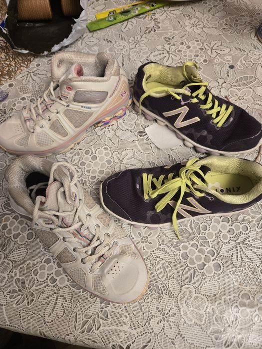 фирменные кроссы New Balance  37 р.