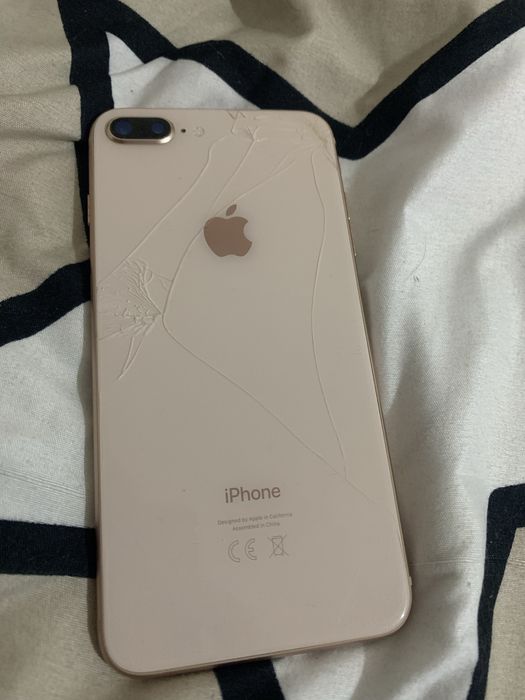 Продам Айфон 8 Plus 64