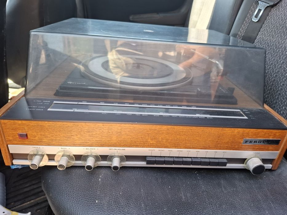 Sony cf580 / Koyo  KSR1031 / pic-up, radio Ferguson