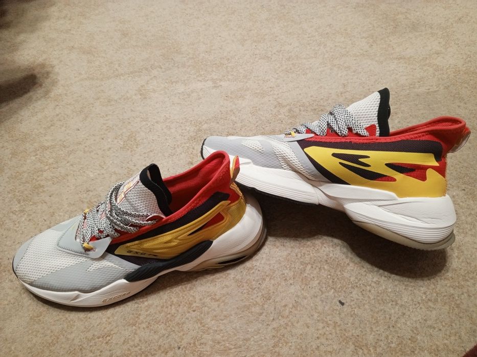 Кроссы Li Ning, 44 размер, лимитированные