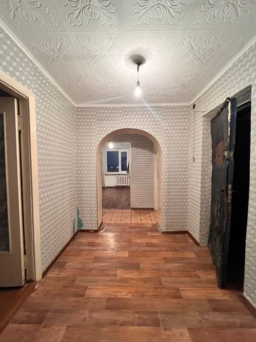 Продается четырехкомнатная квартира