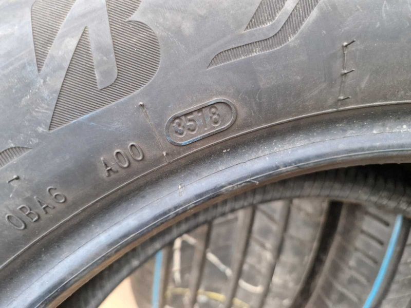 4 Bridgestone R19 245/50
летни гуми
DOT3518
