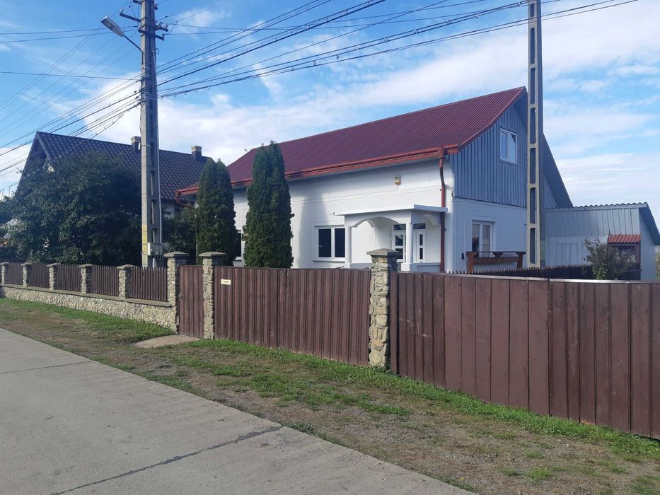 Casa în Fratauții Vechi, Suceava, 121mp, construită 1994, renovată