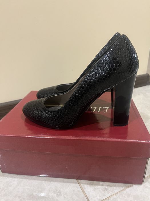 Елегантни обувки 37 номер