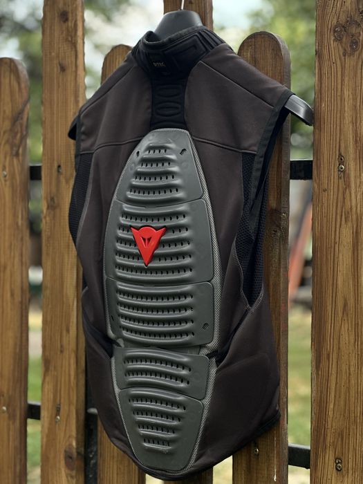 Протекторен елек Dainese