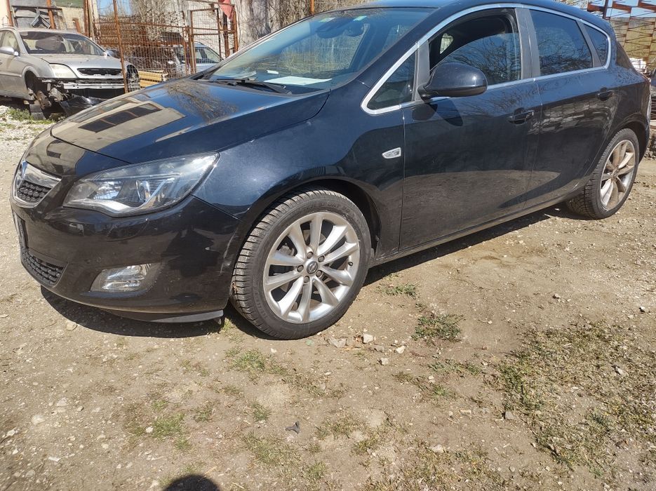 Astra J на части