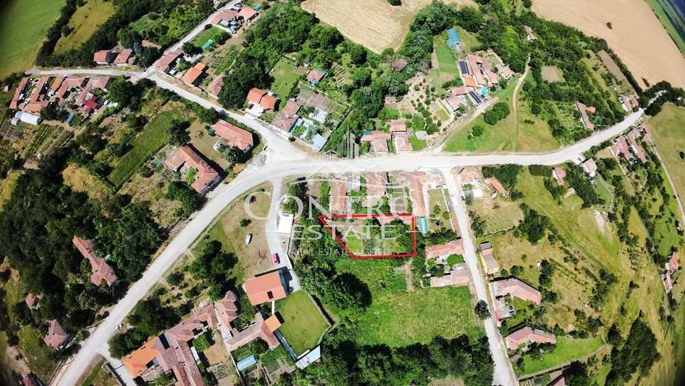 Къща в Велико Търново, област - с.Мерданя площ 950кв.м цена 35000