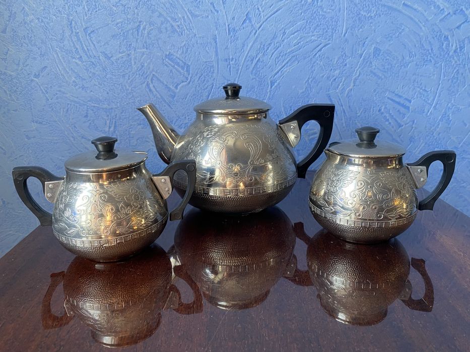 Продаю чайный сервиз