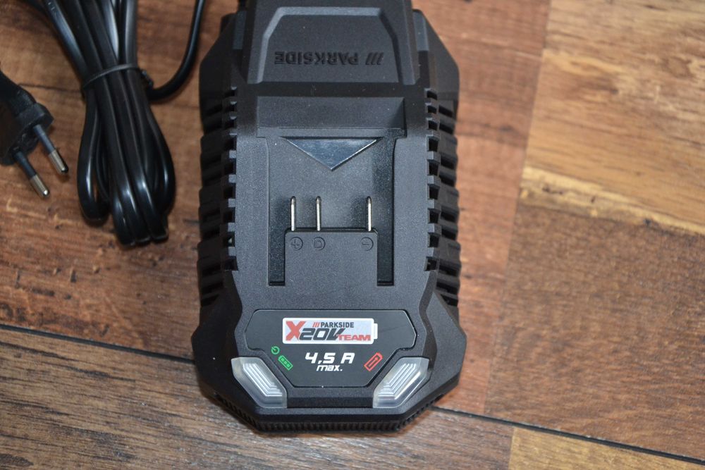 Нови зарядни устройства Parkside за батерии 20V, 2.4A и 4.5A