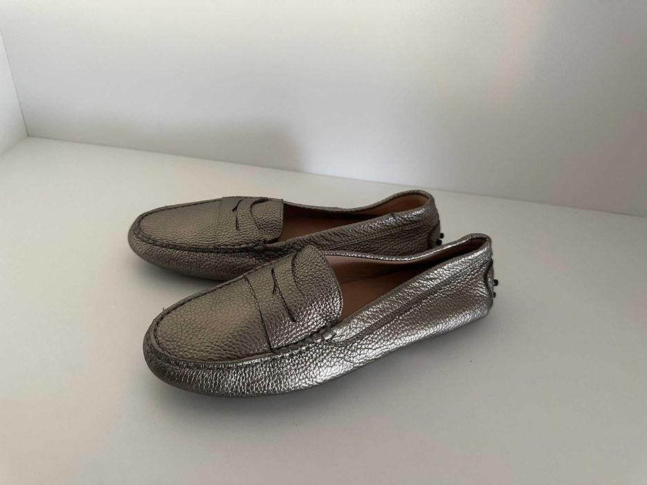 Сребристи лоуфъри от естествена кожа Tod's