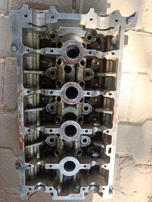 Лада Ларгус головка 16клапон