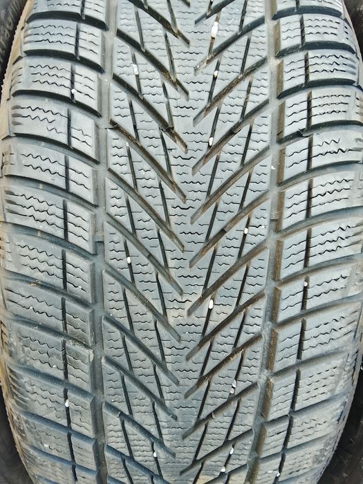 225 45 17. Goodyear. An 2023.