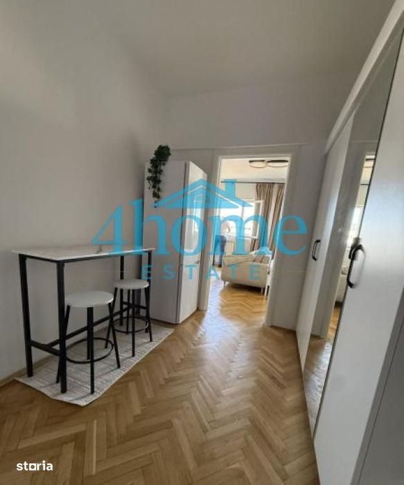Studio Ultracentral | ASE | Piata Romana | Metrou
