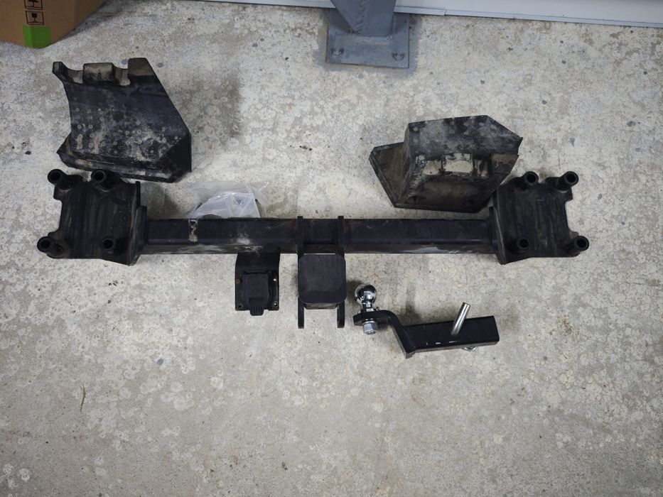 Теглич за Ауди Q7 4М Audi Q7