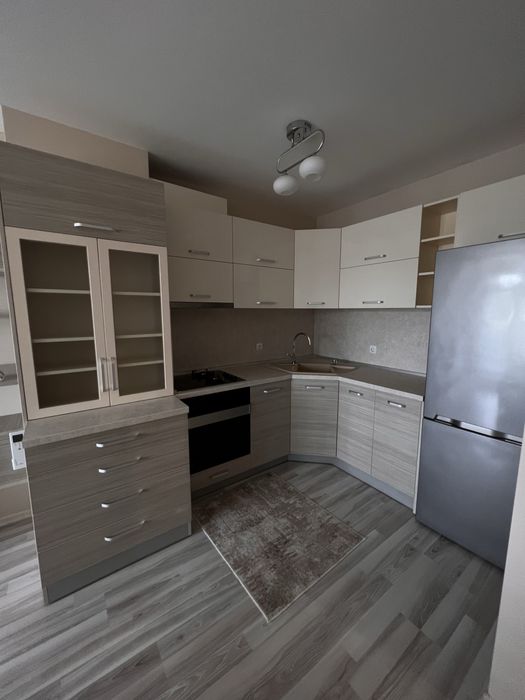 Дава се под наем Тристаен апартамент в Търговище, Изток 1 - 84 кв.м за 408 € - Снимка #1