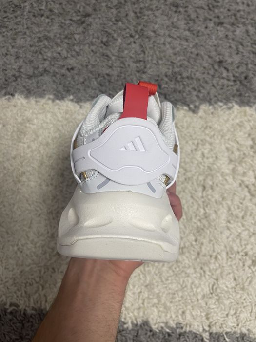 Adidas XLG Runner Deluxe