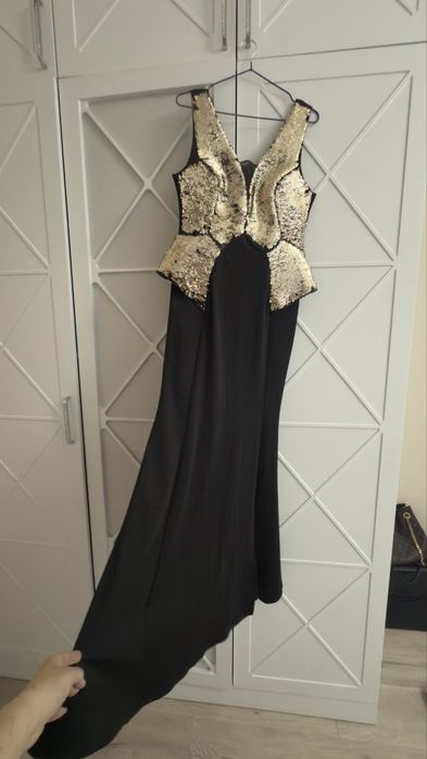 Продам шикарное платье