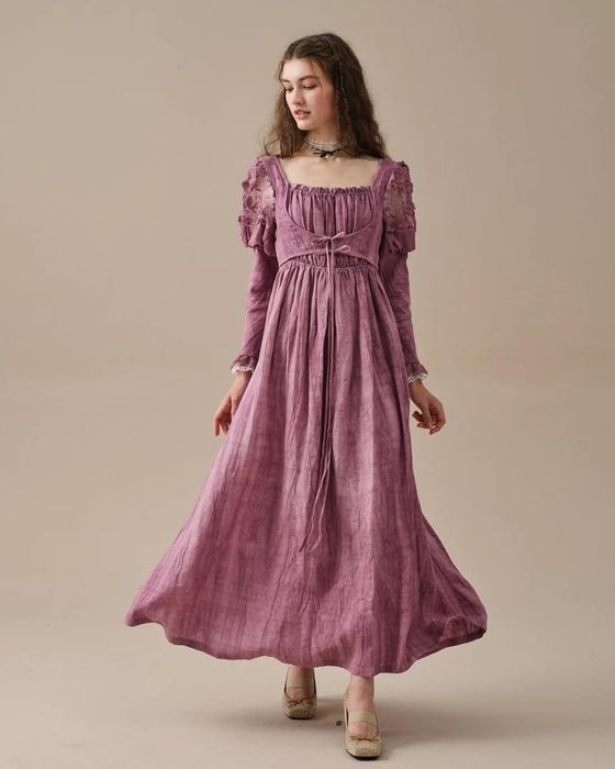 Ленена Рокля Linennaive