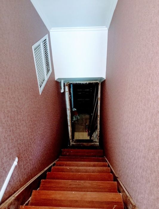 Поклейка обоев, галтель..