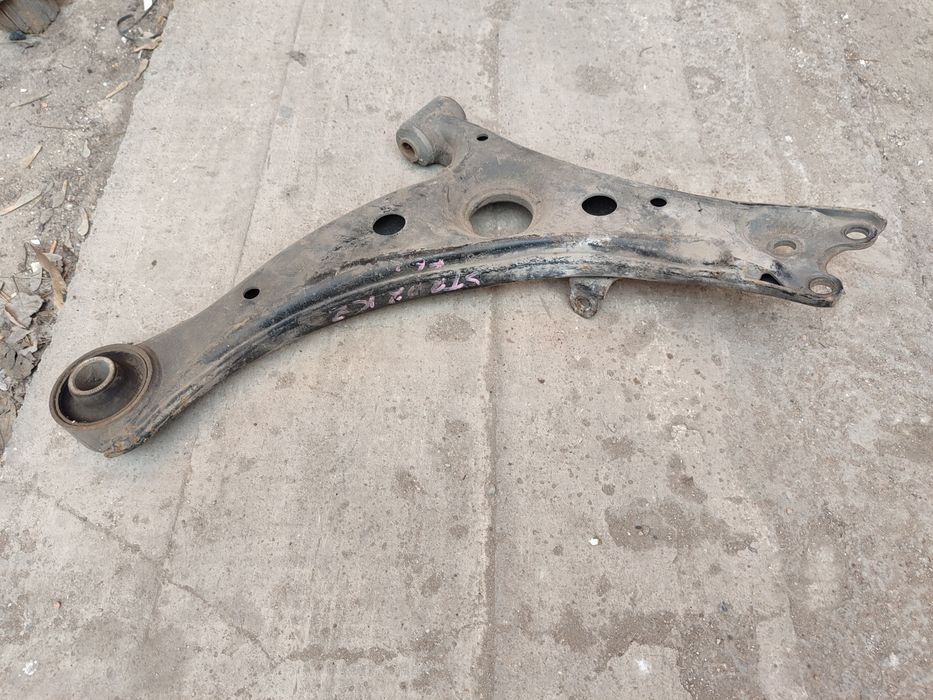 Рычаг левый на TOYOTA ED