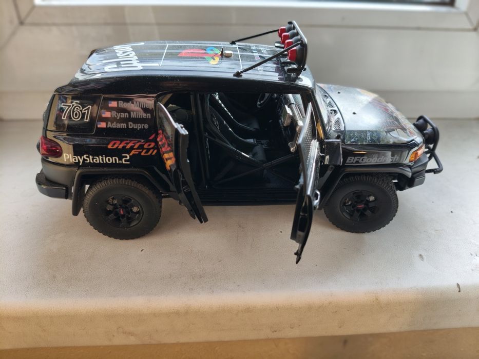Macheta Toyota FJ Cruiser 1/18 Autoart